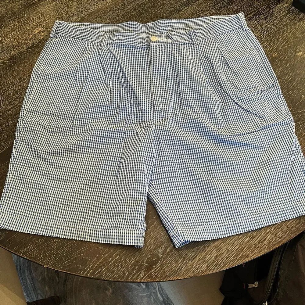 Jos. A. Bank Stays Cool Blue & White Gingham Seersucker Pleated Shorts sz 40 EUC